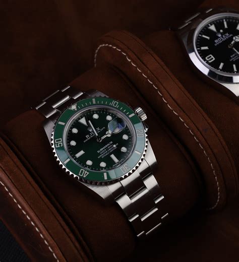 Rolex Hulk: Rolex Submariner 116610LV Complete Guide.